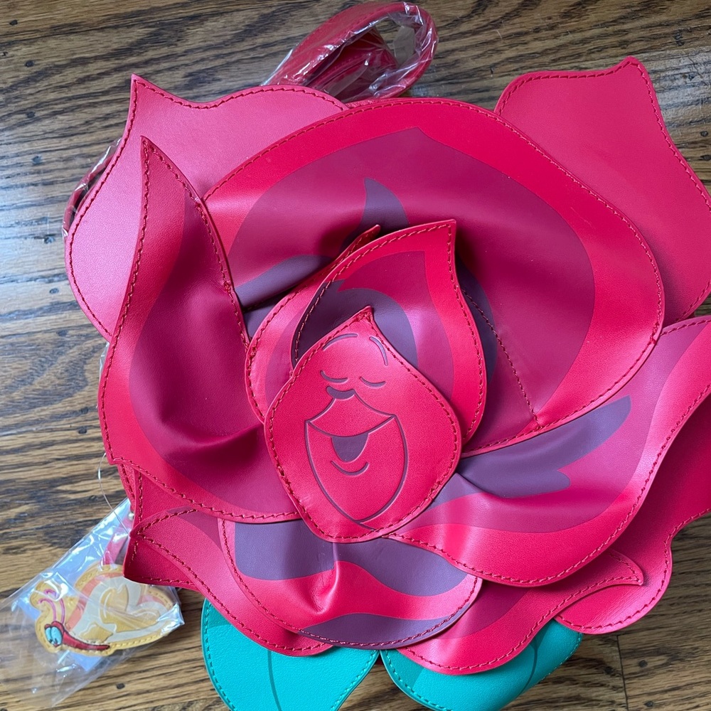 RARE — loungefly stitch shop Alice in Wonderland red rose crossbody bag!